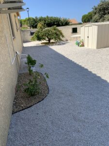 Aménagement en gravillons blancs à Cabannes